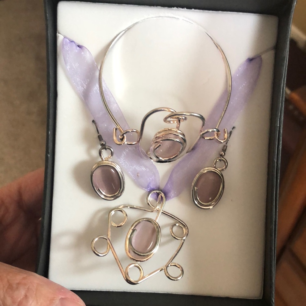 Jewelry set - Picture 2 of 2